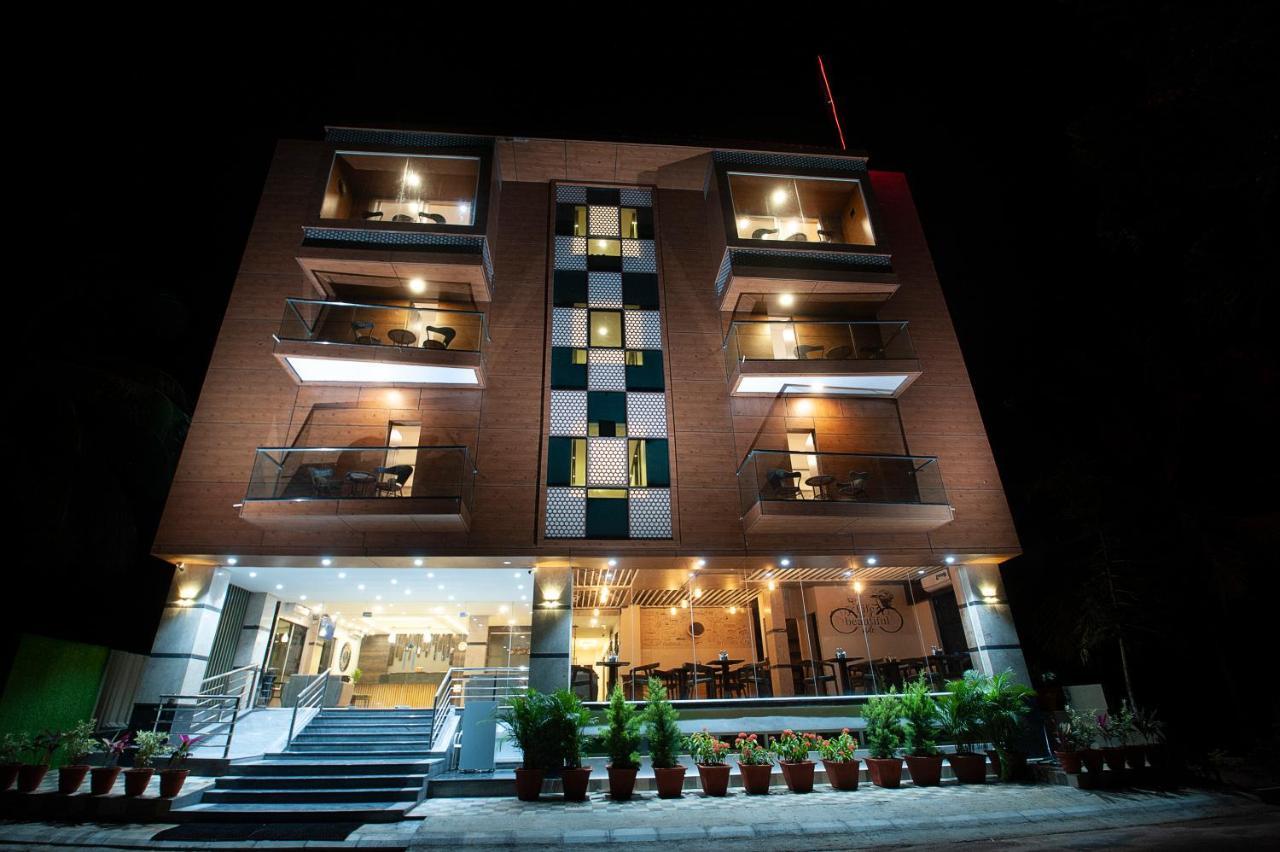 Abm Boutique Hotel By Purple Cloud Dod Jala Εξωτερικό φωτογραφία