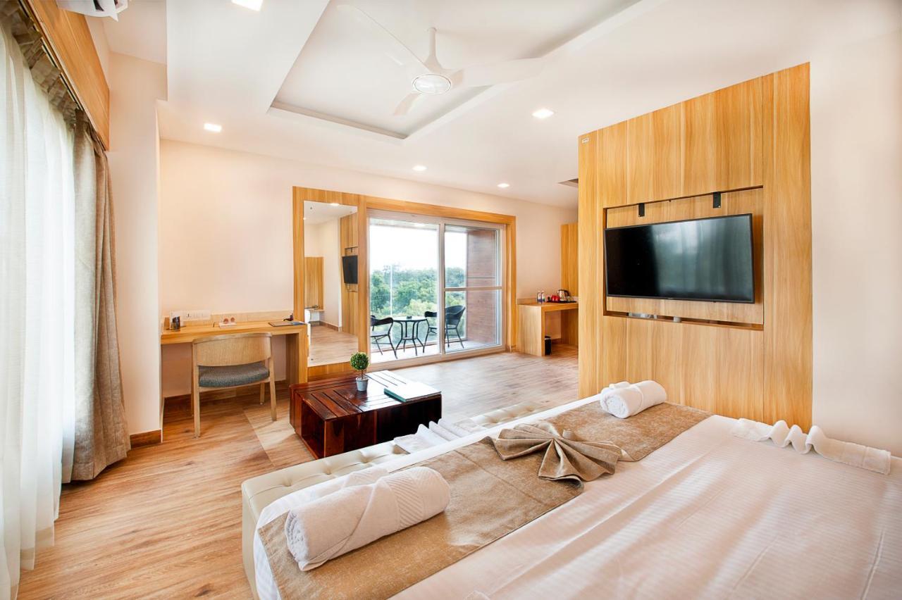 Abm Boutique Hotel By Purple Cloud Dod Jala Εξωτερικό φωτογραφία